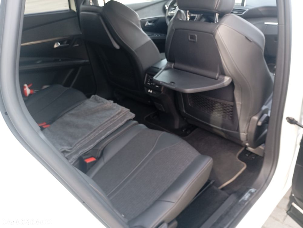 Peugeot 5008 1.6 PureTech GT Line S&S EAT8 - 17