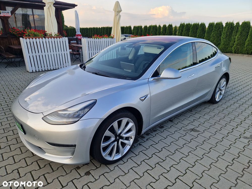 Tesla Model 3 Long Range AWD