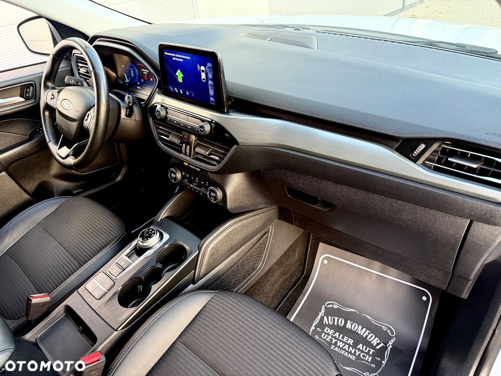 Ford Kuga 2.0 EcoBlue 4x4 TITANIUM - 31