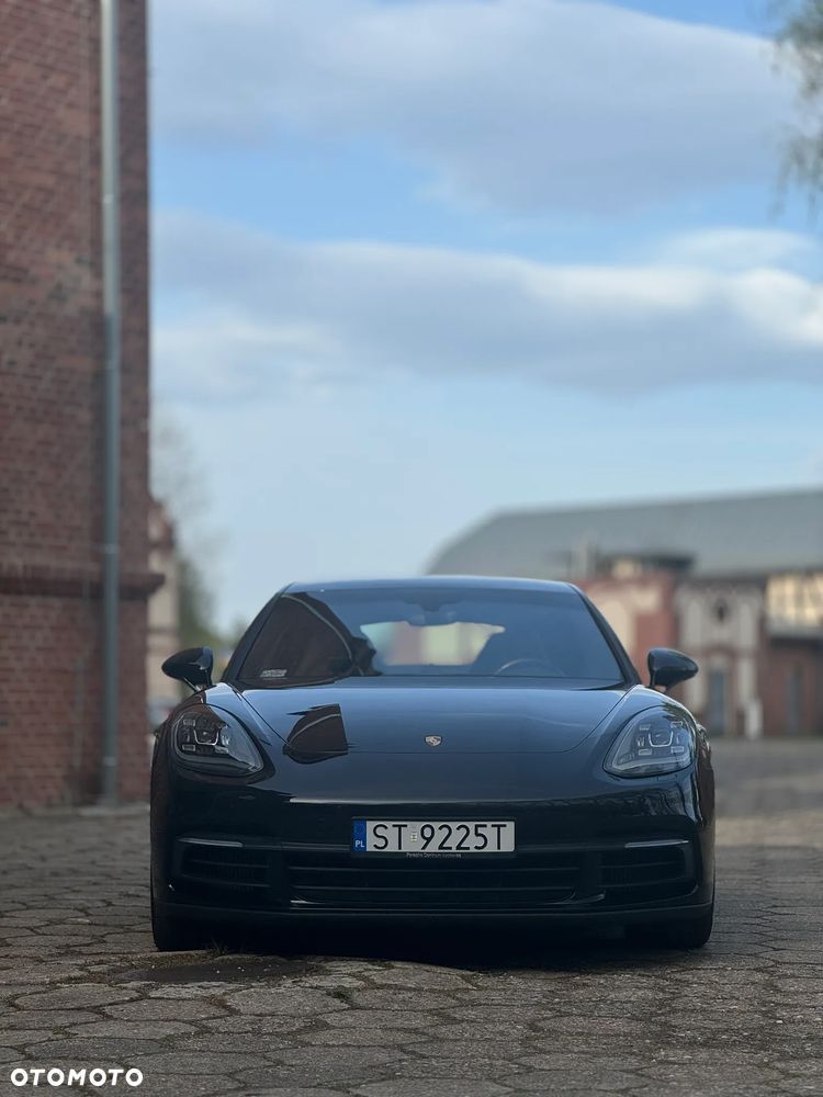 Porsche Panamera 4 E-Hybrid - 2