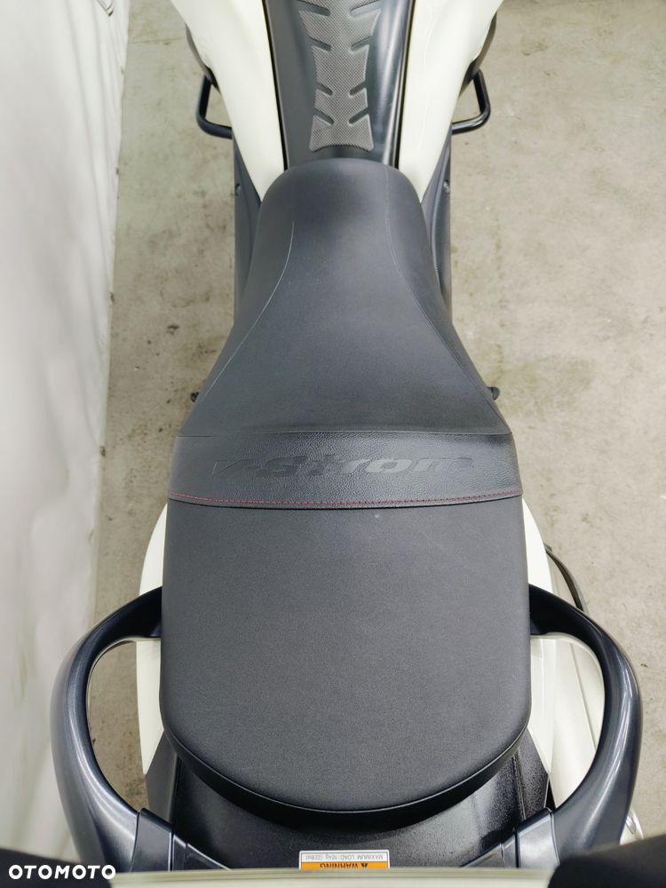 Suzuki V-STROM - 12