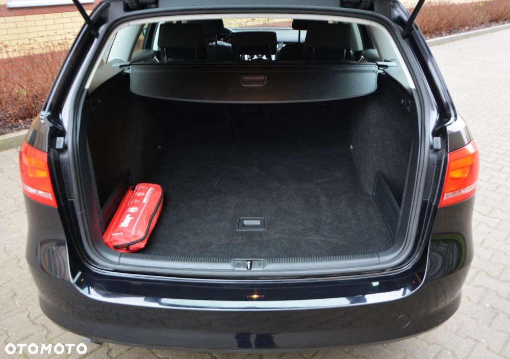 Volkswagen Passat - 22