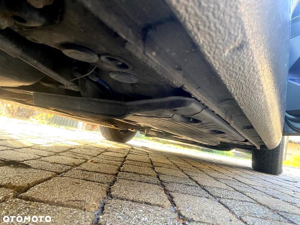 Volkswagen Golf 1.9 TDI Trendline DSG - 40