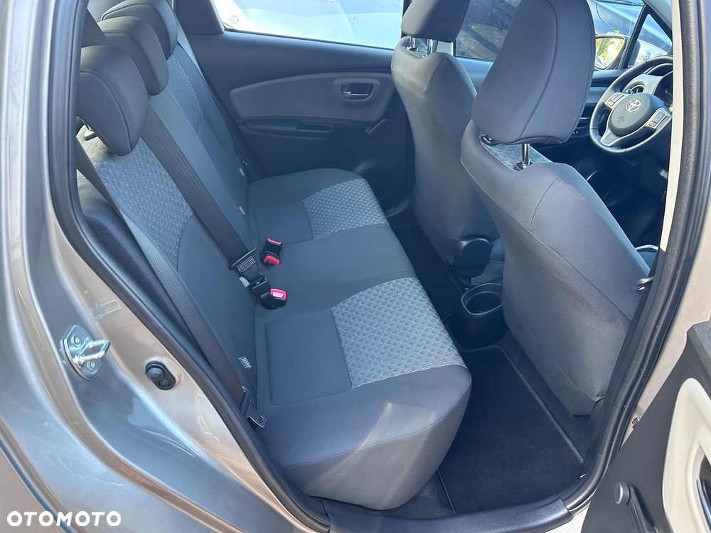Toyota Yaris - 22