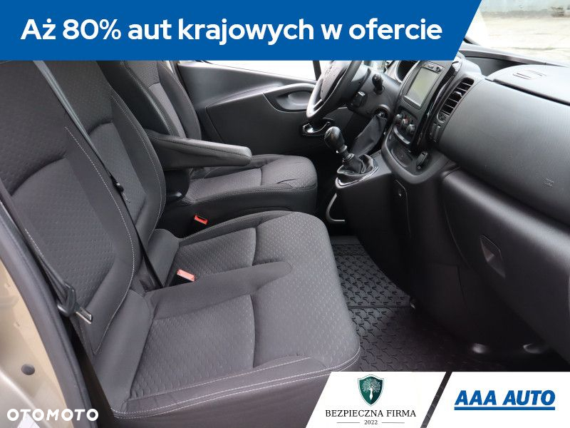 Opel Vivaro - 10