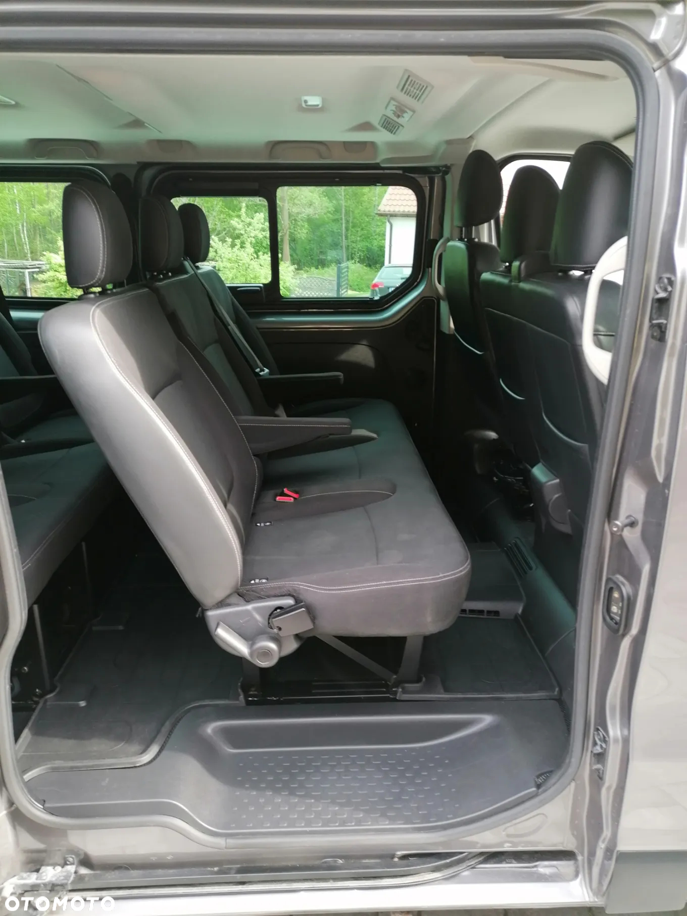 Renault Trafic Grand SpaceClass 2.0 dCi - 16