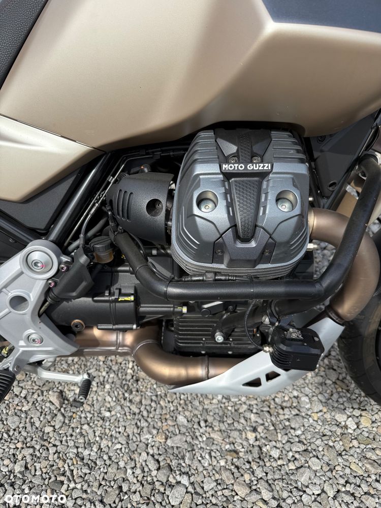Moto Guzzi V85 - 4