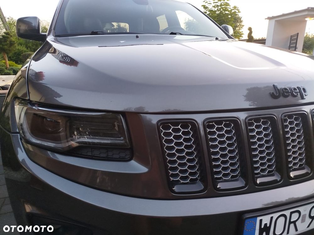 Jeep Grand Cherokee - 17