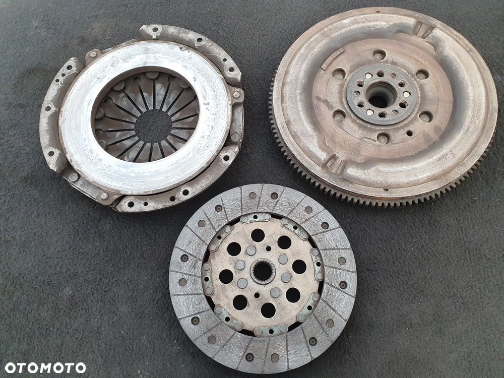 KOŁO DWUMASOWE TARCZA DOCISK NISSAN X-TRAIL I 2.0 16V - 7