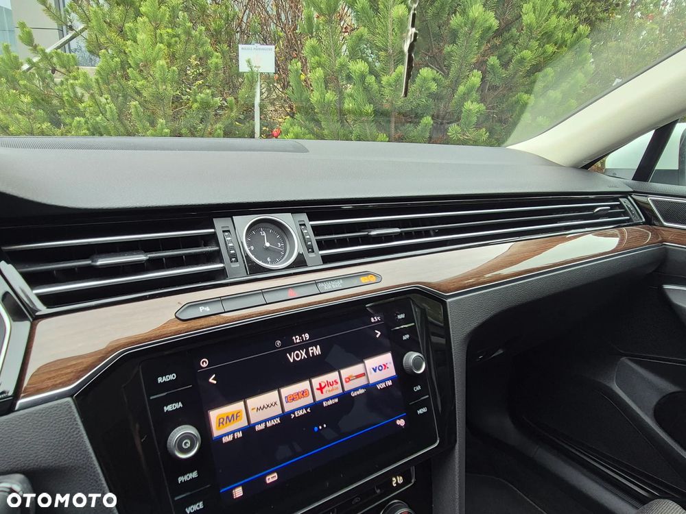 Volkswagen Passat 2.0 TDI BMT Highline - 22