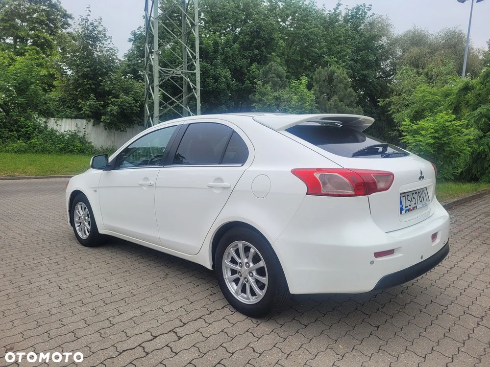 Mitsubishi Lancer Sportback 1.6 ClearTec - 3