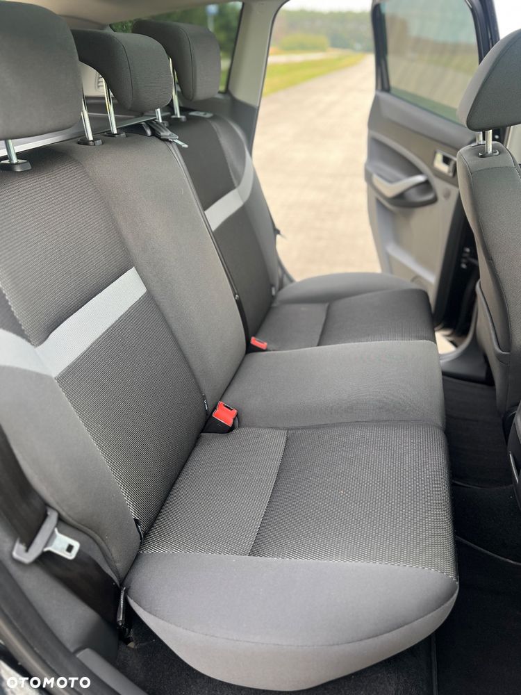 Ford Kuga 2.0 TDCi 2x4 Champions Edition - 21