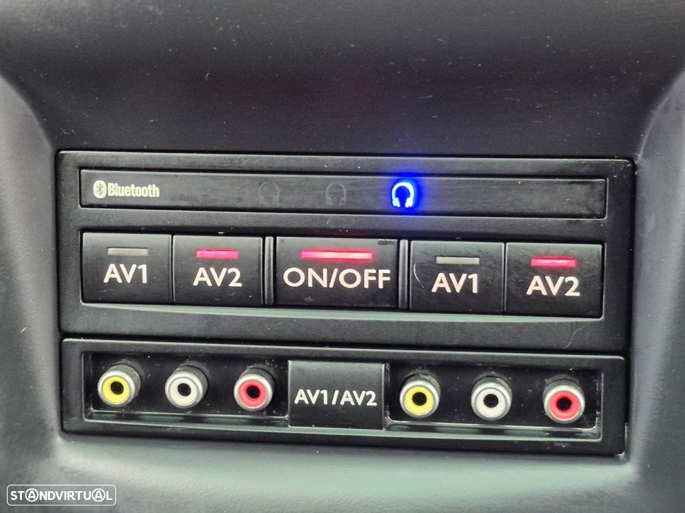 Peugeot 5008 1.6 HDi Executive JLL17 - 25