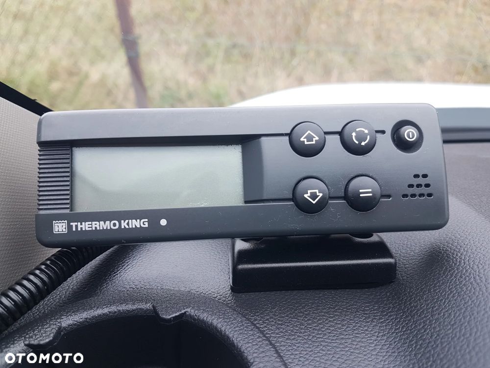 Renault MASTER 8EP CHŁODNIA MROŹNIA 4,21x2,11x2,01 IZOTERMA AGREGAT THERMO KING V-500 MAX GRZANIE KLIMA KRAJOWY - 26