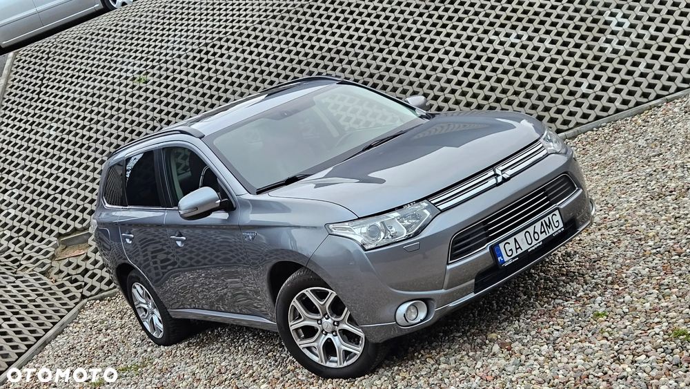 Mitsubishi Outlander 2.0 4WD Plus - 10