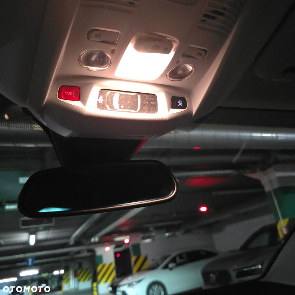 Peugeot 3008 1.5 BlueHDi Road Trip S&S EAT8 - 8