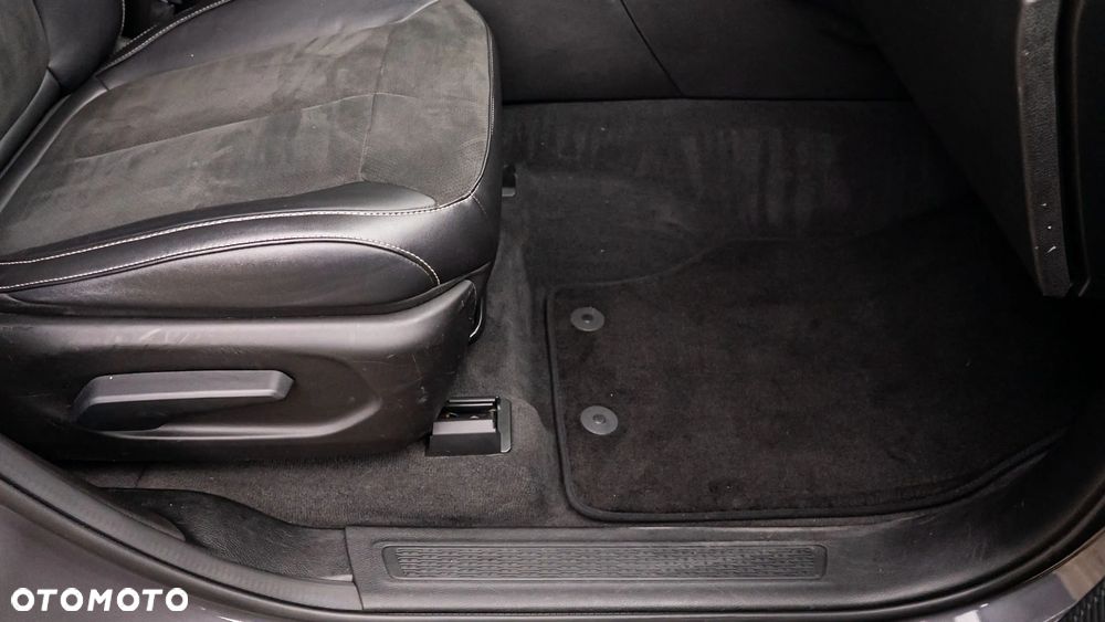 Jeep Grand Cherokee - 19