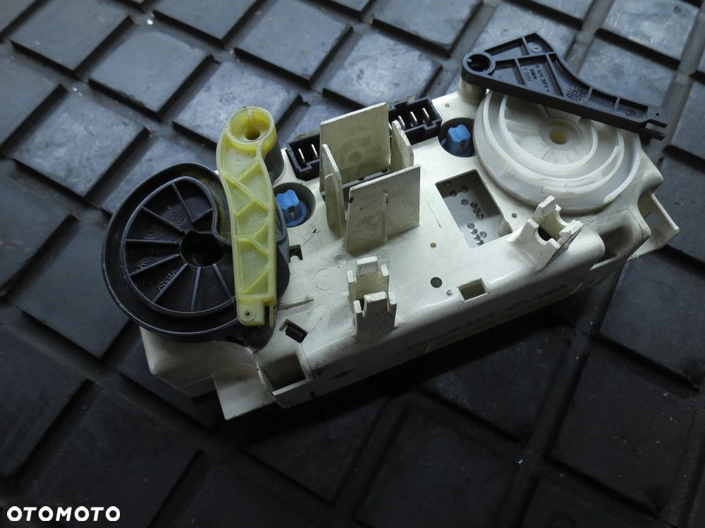 OPEL ASTRA G II PANEL STEROWANIA NAWIEWU 90560365 52475624 - 2