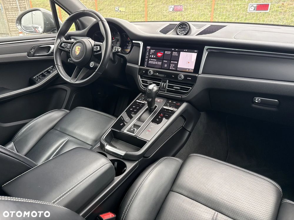 Porsche Macan T - 22