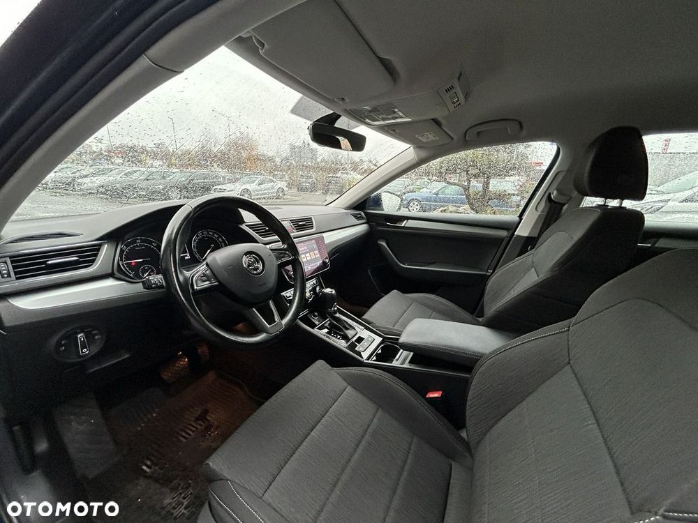 Skoda Superb 2.0 TDI Ambition DSG7 - 13