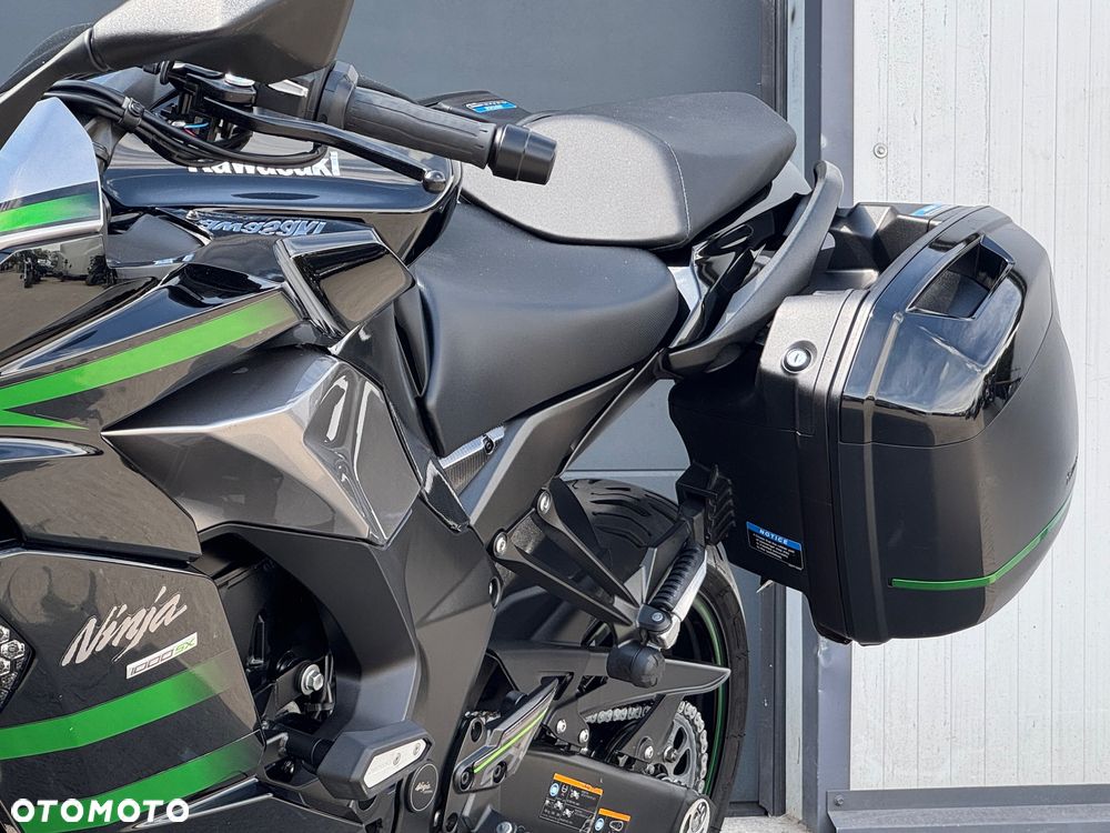 Kawasaki Ninja 1000 SX - 25