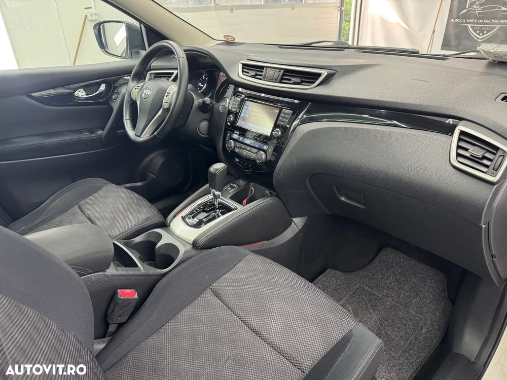 Nissan Qashqai 1.6 DCI Xtronic TEKNA - 18
