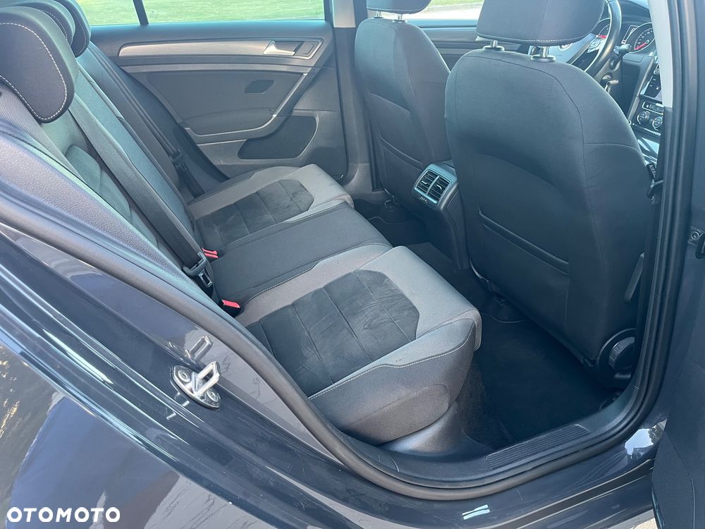 Volkswagen Golf 2.0 TDI BlueMotion Technology Edition - 14