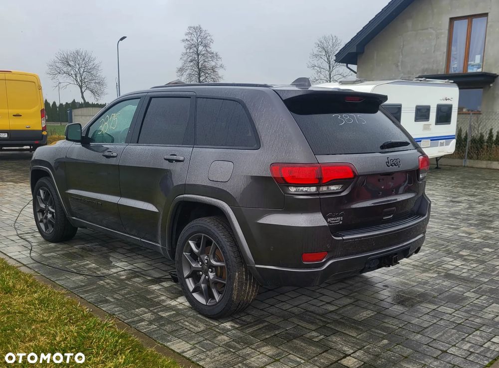 Jeep Grand Cherokee - 1