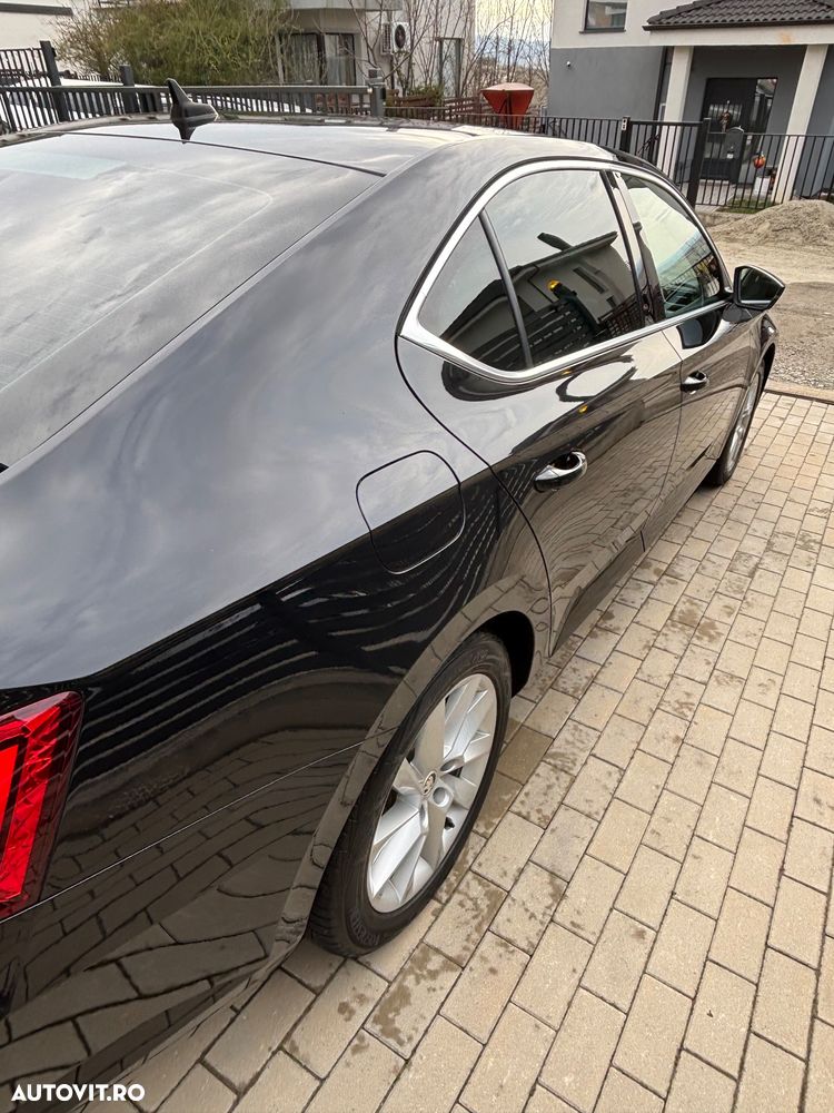 Skoda Superb 2.0 TDI DSG Ambition - 18