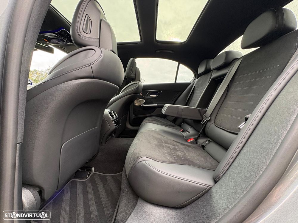 Mercedes-Benz C 300 d AMG Line - 26