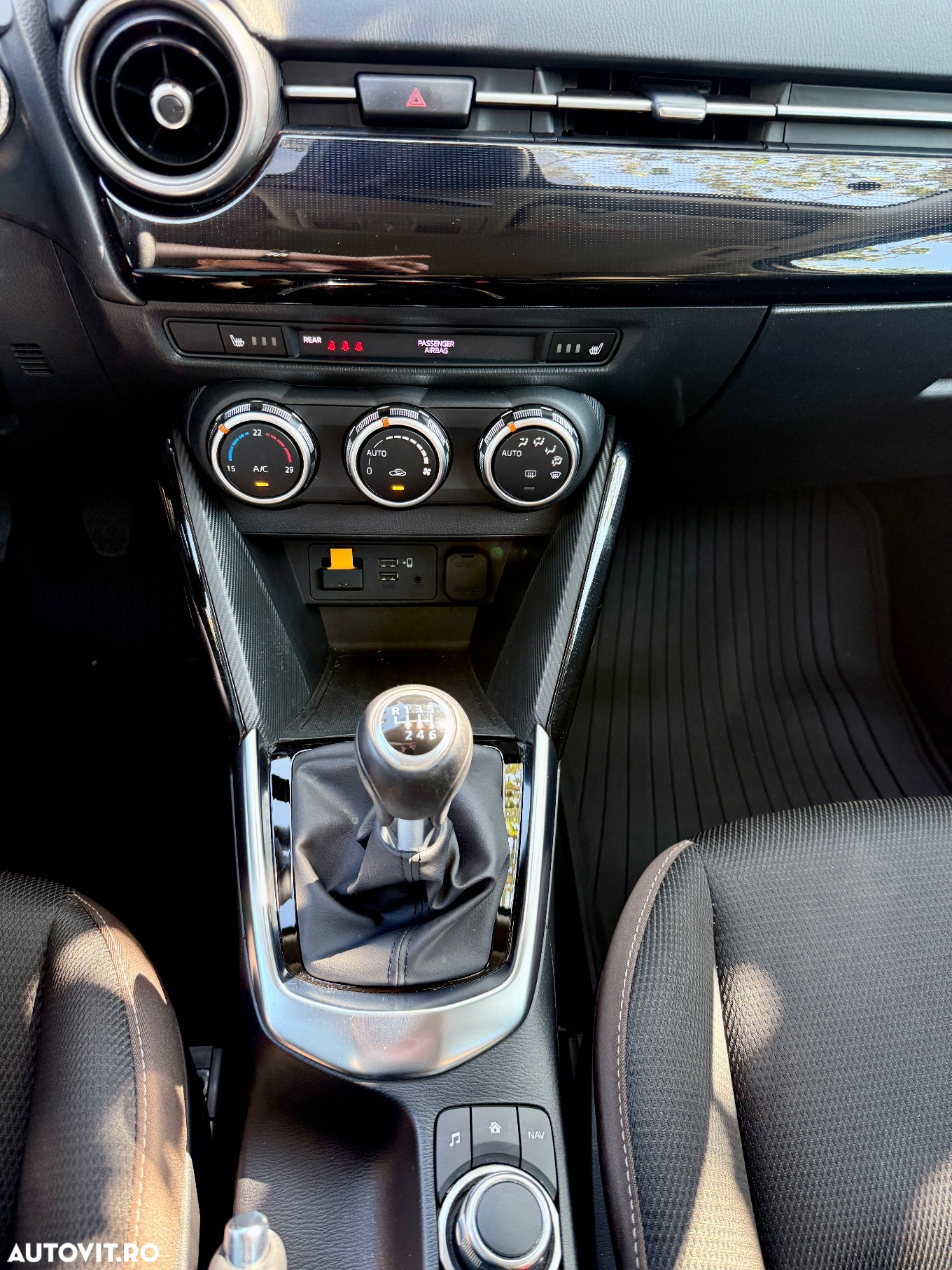Mazda 2 G90 MHEV Revolution - 16