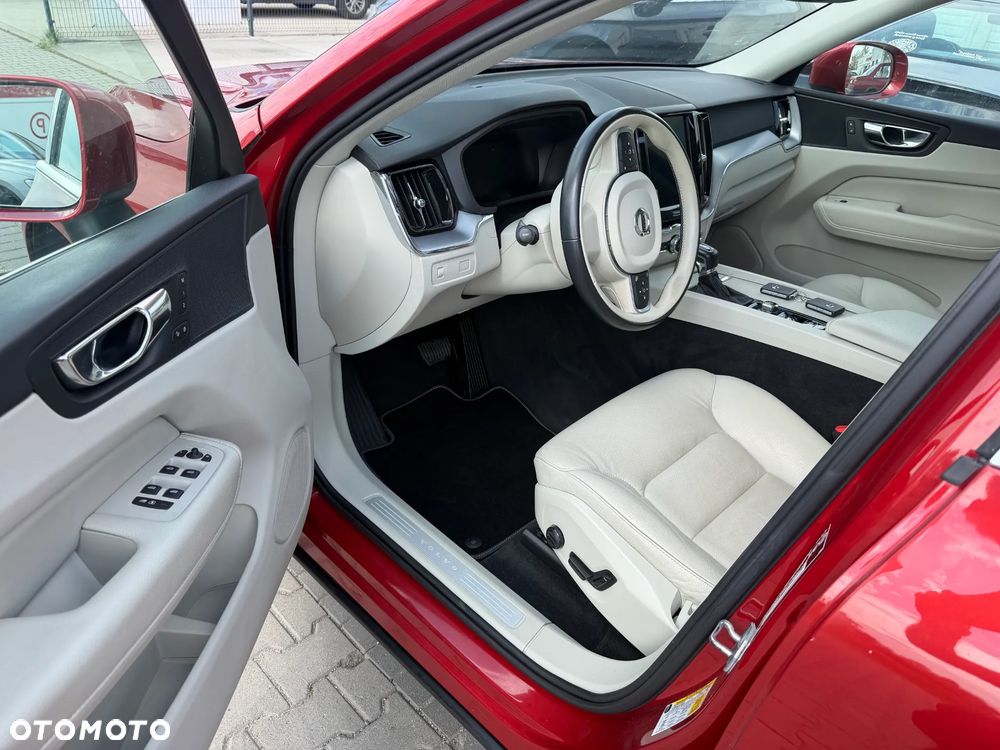 Volvo XC 60 T5 AWD Momentum - 10
