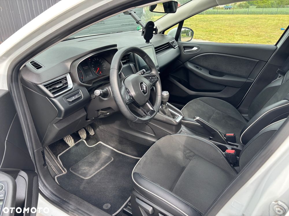 Renault Clio - 9