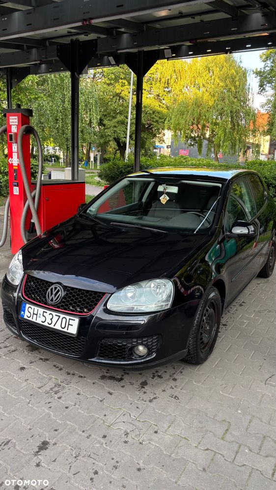 Volkswagen Golf - 1