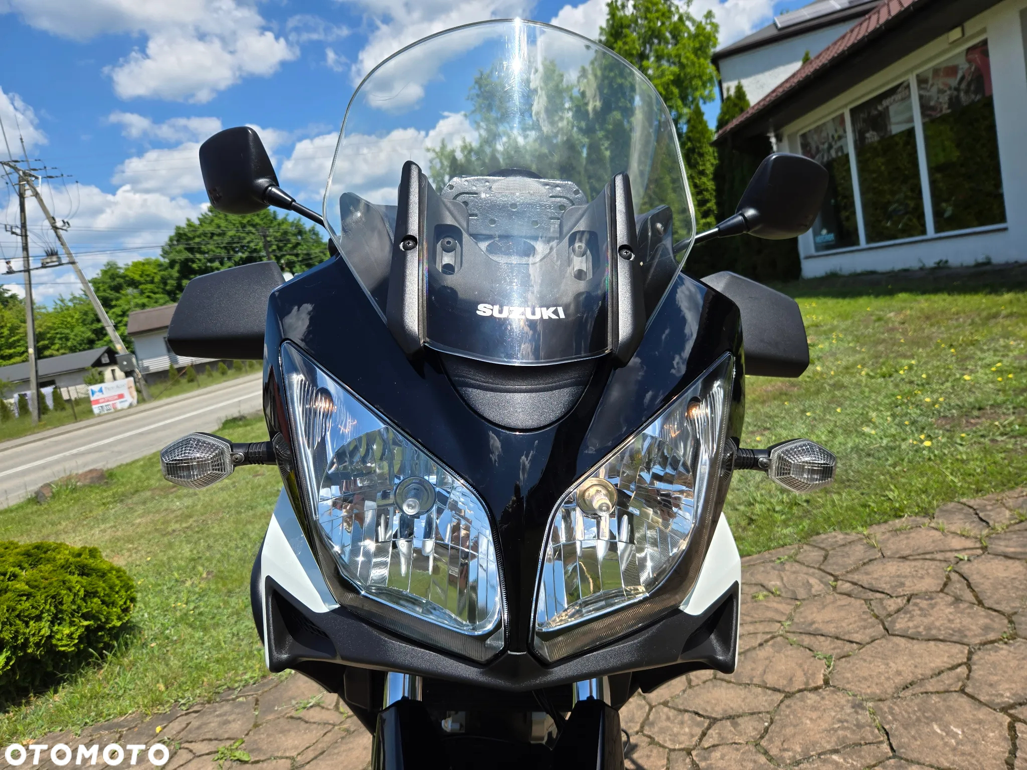 Suzuki V-STROM - 24