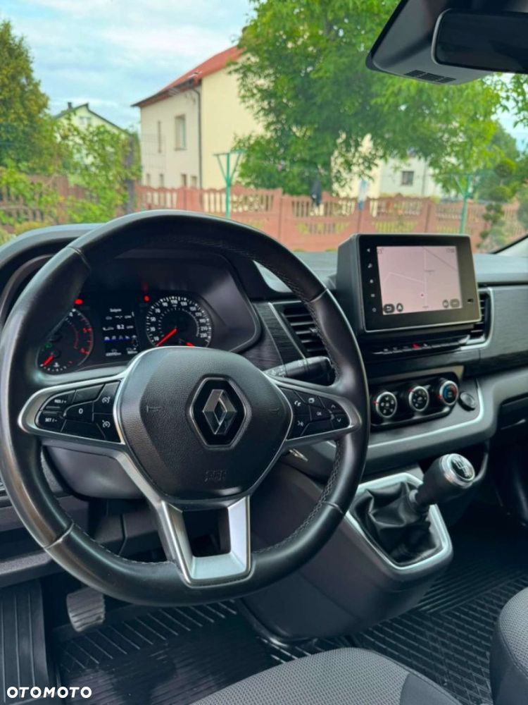 Renault Trafic - 13
