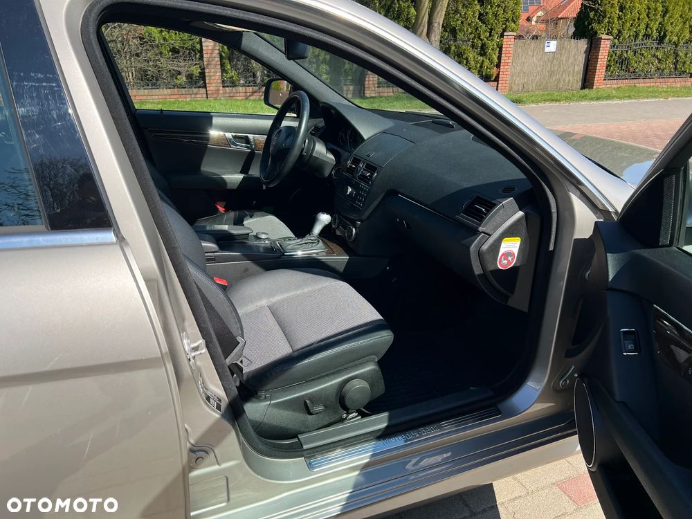 Mercedes-Benz Klasa C - 16