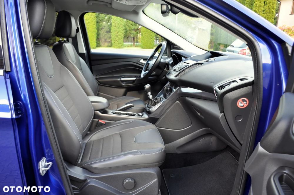Ford Kuga - 17