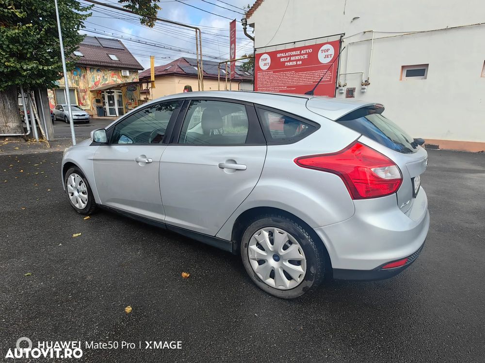 Ford Focus - 6
