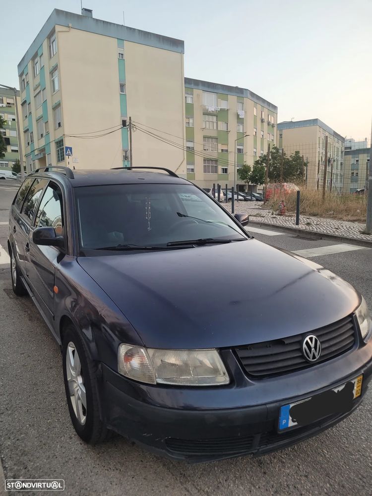 VW Passat Variant - 1