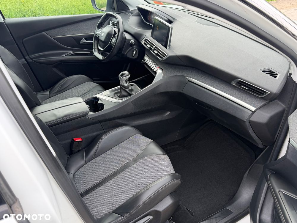 Peugeot 3008 BlueHDi 120 Stop & Start Allure - 17