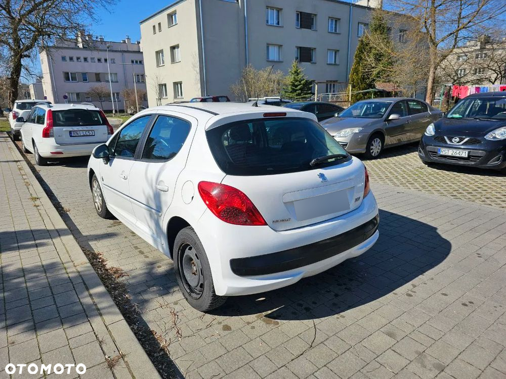 Peugeot 207 - 4