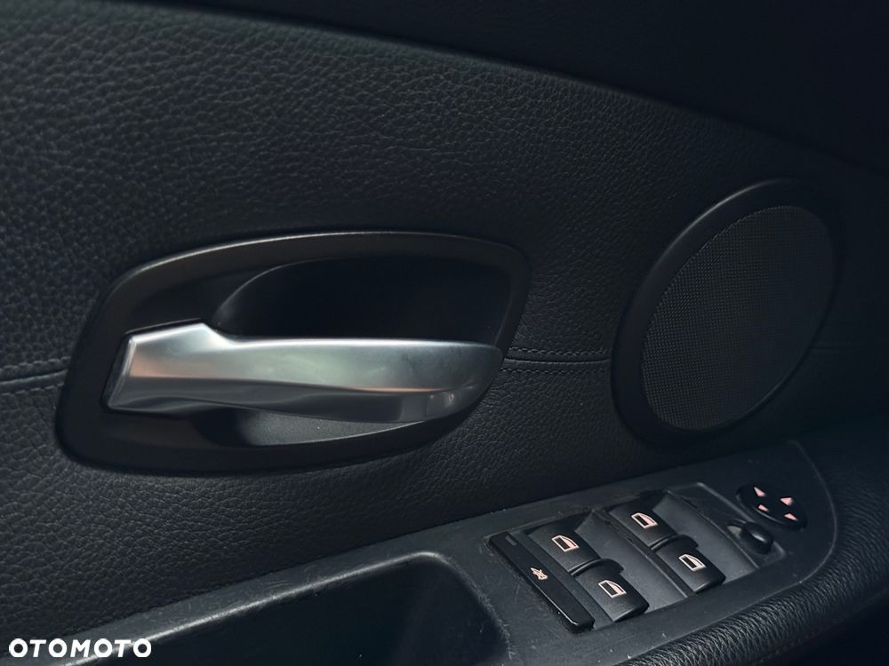 BMW Seria 5 525d Edition Exclusive - 29