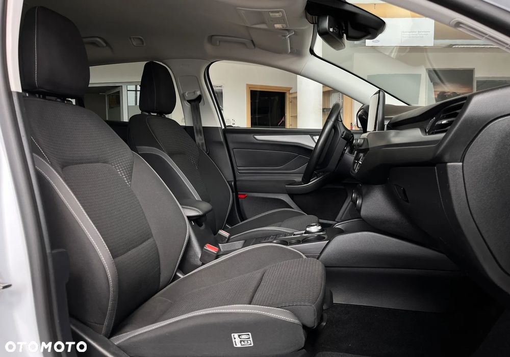 Ford Focus 1.5 EcoBlue Start-Stopp-System TITANIUM - 23