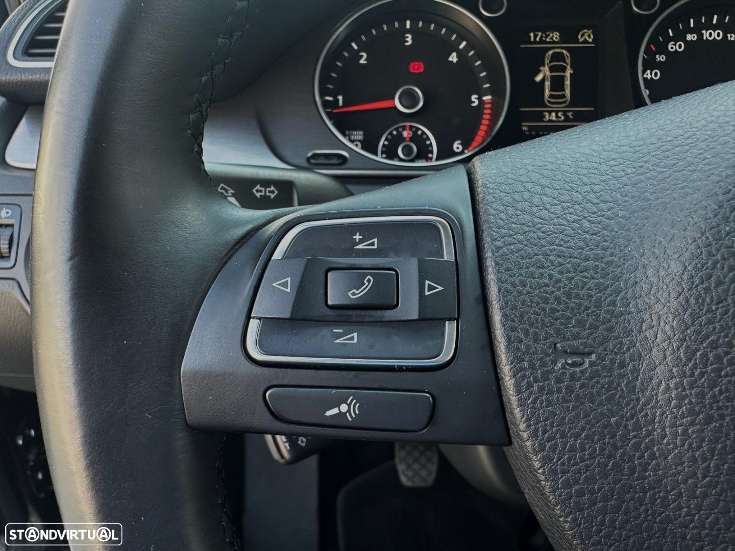 VW Passat 1.6 TDI BlueMotion - 17