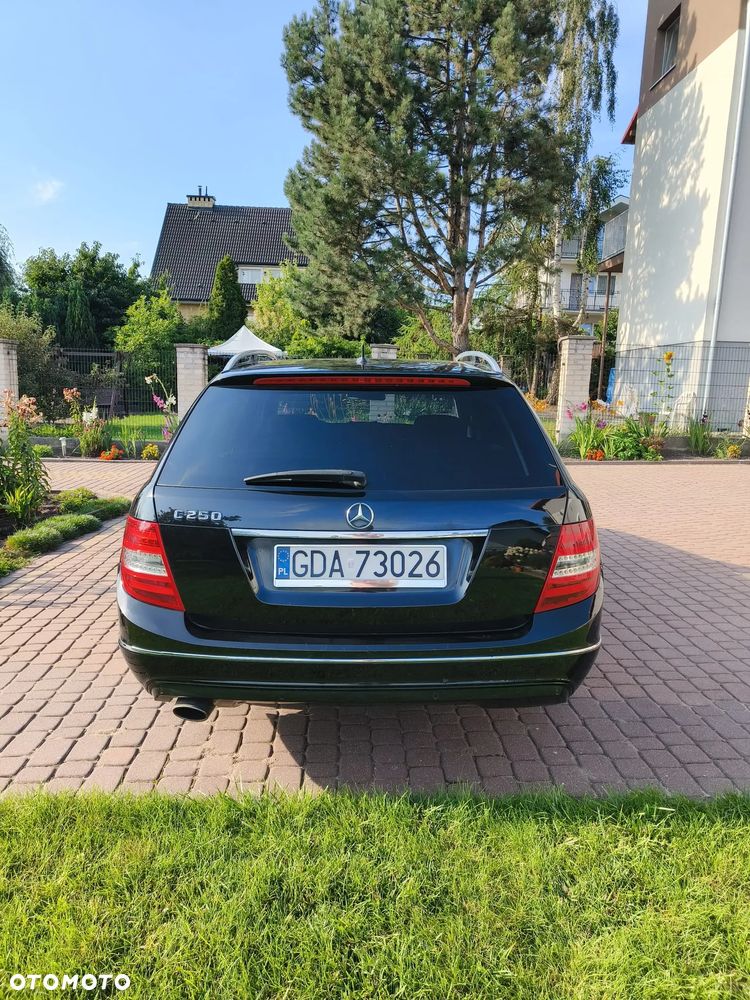 Mercedes-Benz Klasa C 250 CGI T Automatik BlueEFFICIENCY Elegance - 6