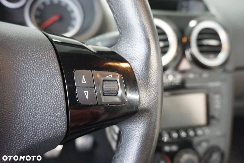 Opel Corsa 1.2 16V Cosmo - 26