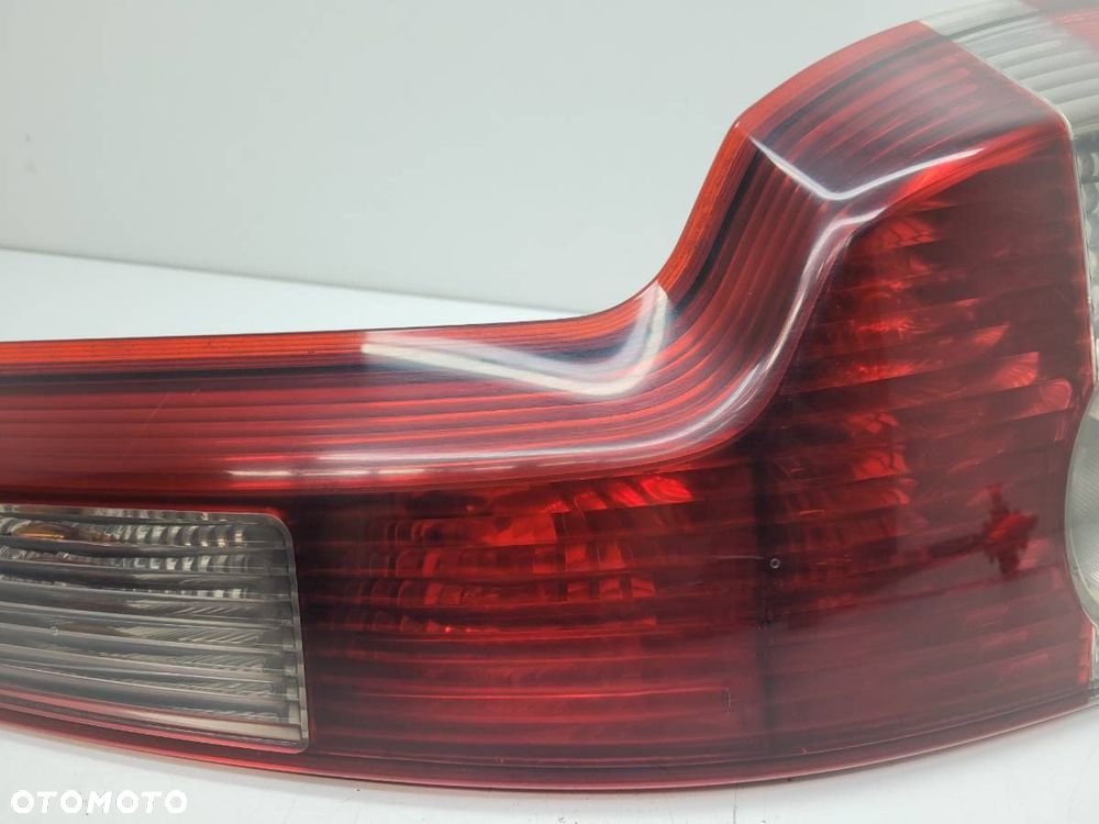 LAMPA TYŁ TYLNA PRAWA W BŁOTNIK VOLVO V50 KOMBI EU 30698921 - 3