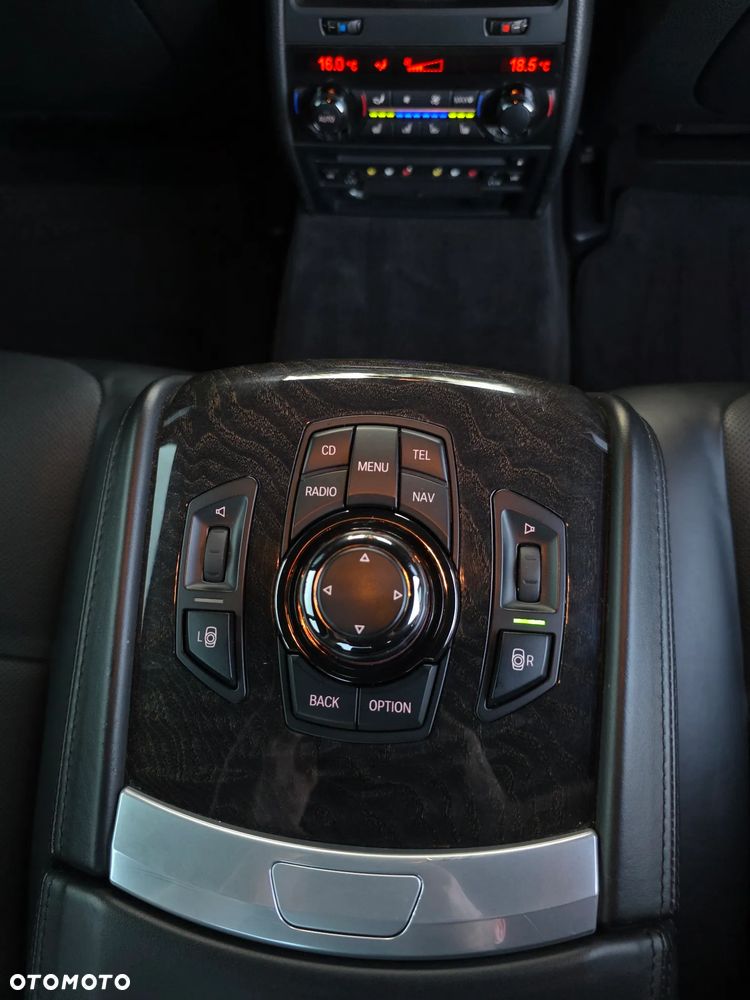 BMW Seria 7 740d xDrive - 33