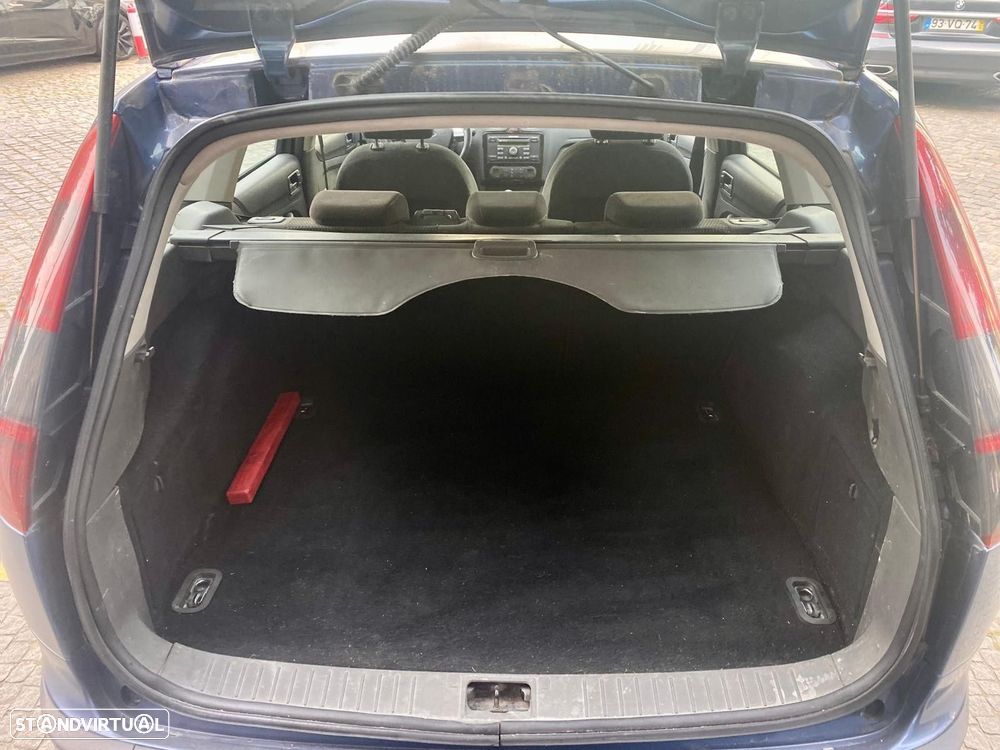 Ford Focus SW 1.6 TDCi Ambiente - 24